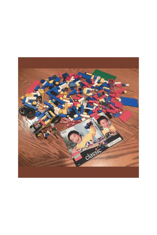 Lego Challenger Set 300 Universal Building Set